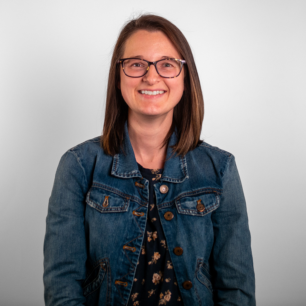 Lauren Howes headshot